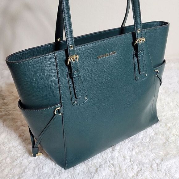 MICHAEL by Michael Kors Voyager Large Crossgrain Leather Tote Bag in Dark Green - Picture 4 of 14